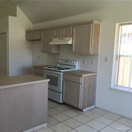 Image 3 - 2389 East 21st Street, Mission, TX 78572, USA - House for rent