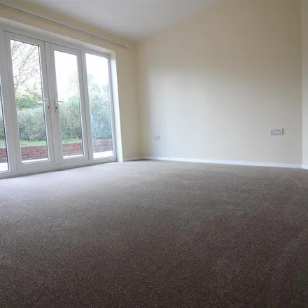Image 4 - 21 Berry Way, Rickmansworth, WD3 7EY, United Kingdom - Apartment for rent