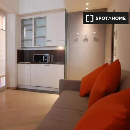 Image 2 - Bistrot la Sberla, Via Altabella 12, 40121 Bologna BO, Italy - Apartment for rent