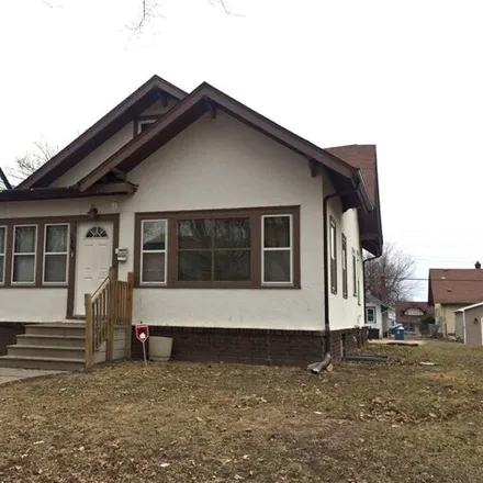 Buy this 3 bed house on 2644 North Russell Avenue in Minneapolis, MN 55411
