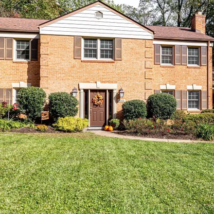 Buy this 4 bed house on 4103 Whispering Lane in Annandale, VA 22003