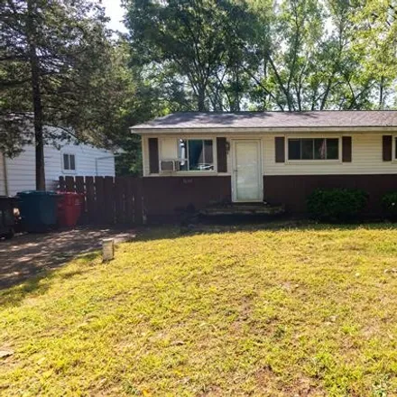 Buy this 3 bed house on 7609 Crestmore Street in West Bloomfield Township, MI 48323