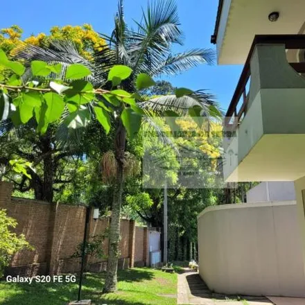 Buy this 6 bed house on Alameda das Gaivotas in Caraguatá, Mairiporã - SP