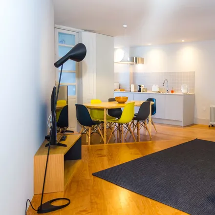 Rent this 2 bed apartment on Elee's Deli Bar in Rua da Firmeza, 4000-044 Porto