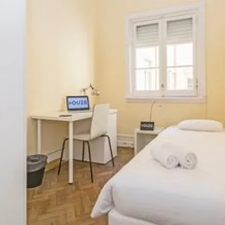 Rent this 16 bed room on Rua de São Félix