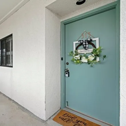 Buy this 3 bed condo on Sea Eagle Market in 2149 Boundary Street, Beaufort