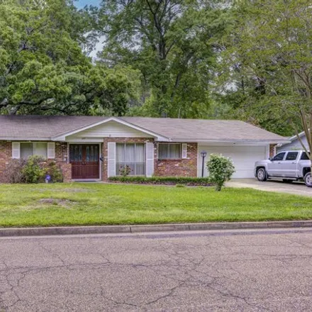 Buy this 3 bed house on 840 Briarfield Road in Jackson, MS 39211