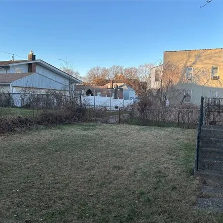 Image 4 - 2933 Tenbroeck Avenue, New York, NY 10469, USA - House for sale