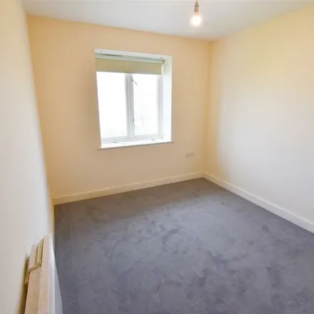 Rent this 2 bed apartment on Park Lodge Avenue in London, UB7 9FE