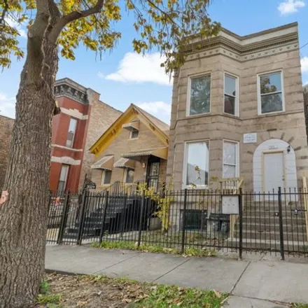 Buy this 6 bed house on 3031 West Flournoy Street in Chicago, IL 60624