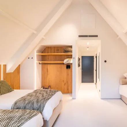Rent this 9 bed house on Harelbeke in Kortrijk, Belgium