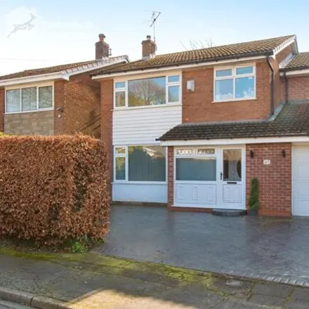 Buy this 5 bed house on Cedarwood Drive in Leyland, PR25 1HN