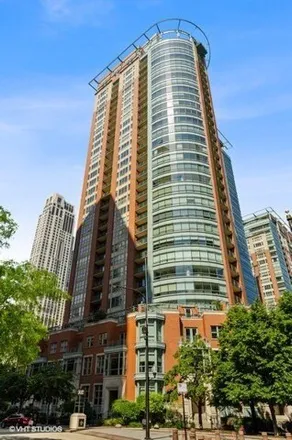 Rent this 4 bed condo on 401-445 East North Water Street in Chicago, IL 60611