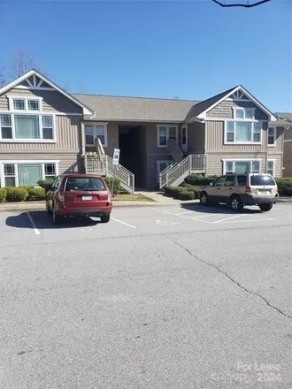 Rent this 2 bed condo on 141 Deermouse Way in Hendersonville, NC 28792