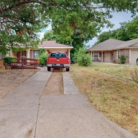 Image 3 - 2907 Clinton Ave, Fort Worth, Texas, 76106 - House for sale
