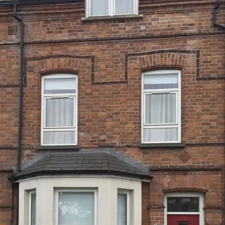 Image 2 - Beersbridge Road, Upper Newtownards Road, Belfast, BT4 3EL, United Kingdom - Apartment for rent