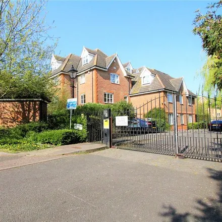 Rent this 2 bed apartment on Duffield Close in Greenhill, London
