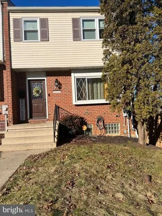 Image 1 - 6120 Fairwood Avenue, Baltimore, MD 21206, USA - House for sale