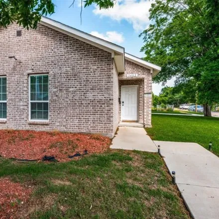 Rent this 3 bed house on 1151 Morris Street in Dallas, TX 75212