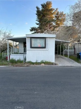 Buy this studio apartment on Center Street in Barstow, CA 92311