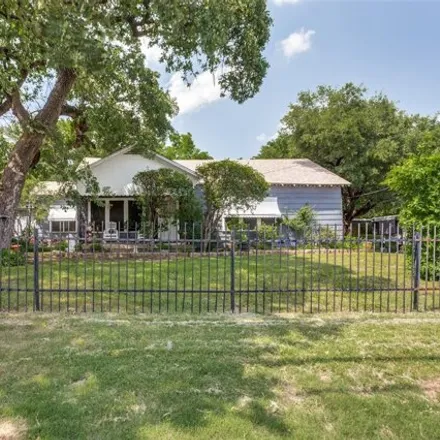 Buy this 2 bed house on 3020 Major Street in Fort Worth, TX 76003