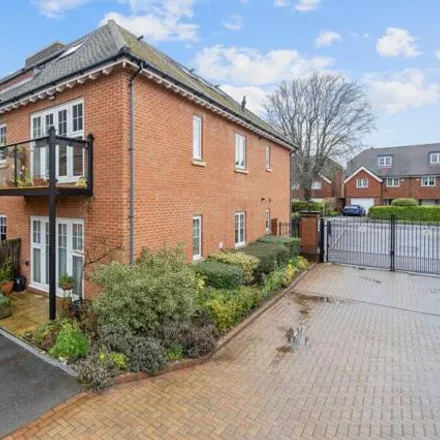 Buy this 2 bed apartment on St Teresa in Warwick Road, Knotty Green