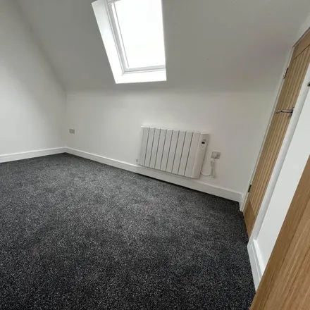 Image 6 - One Stop, Woodcock Lane, Warminster, BA12 9DD, United Kingdom - Apartment for rent