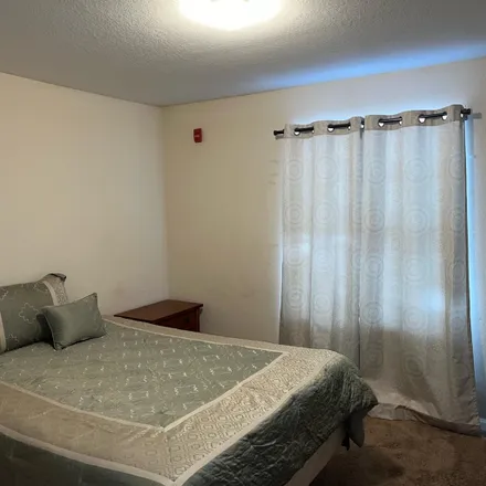 Rent this 1 bed room on 5985 Commander Drive in Orlando, FL 32822
