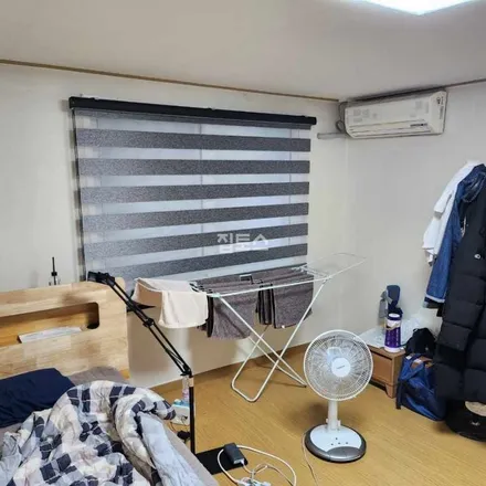 Rent this studio apartment on 서울특별시 강남구 역삼동 609-16