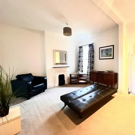 Image 9 - 12 Northfield Avenue, London, W13 9RJ, United Kingdom - Apartment for rent