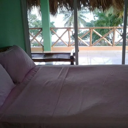 Rent this 9 bed house on Samaná