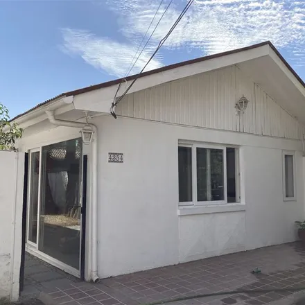 Rent this 3 bed house on Arquitecto Gabriel Ovalle 4348 in 775 0000 Ñuñoa, Chile