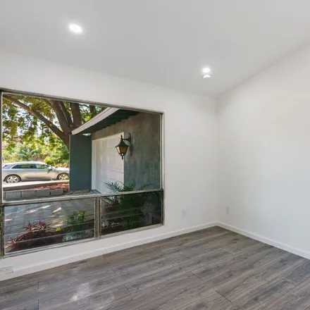 Image 9 - 22909 Cantlay Street, Los Angeles, CA 91307, USA - House for sale