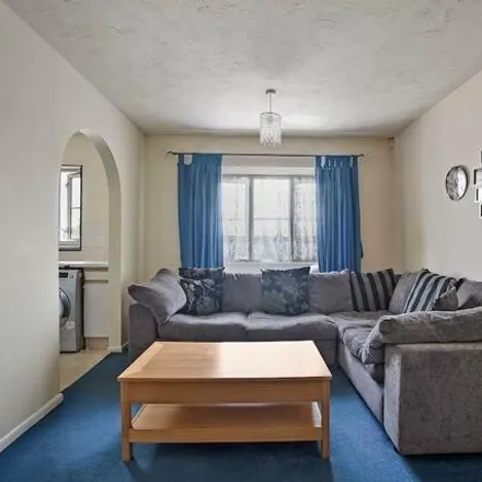 Image 3 - Kingfisher Way, London, NW10 8TQ, United Kingdom - Apartment for sale
