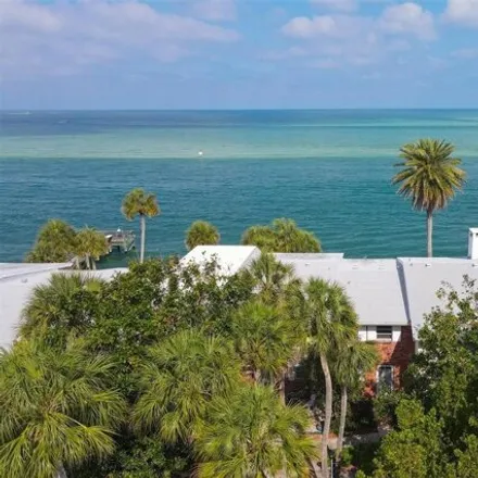 Rent this 2 bed townhouse on Ocean Boulevard in Bailey Hall, Siesta Key