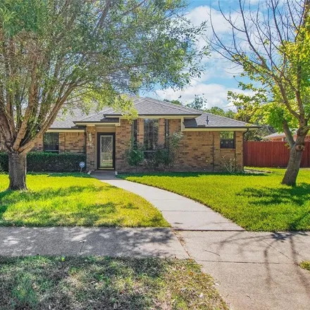 Rent this 3 bed house on 841 Parkway Boulevard in Coppell, TX 75019