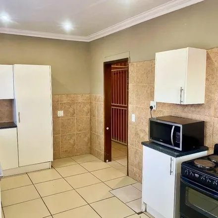 Image 6 - Church Street, Johannesburg North, Randburg, 2155, South Africa - Apartment for rent