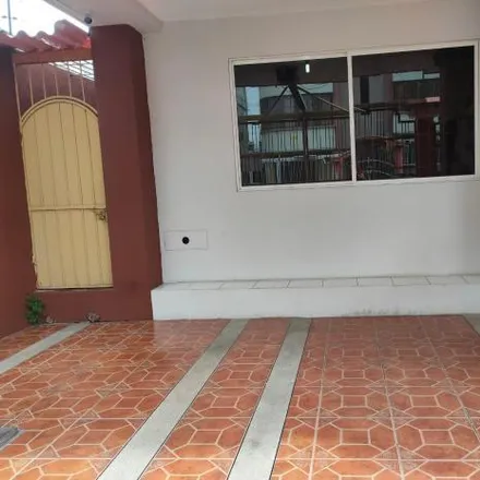 Rent this 2 bed apartment on 2º Callejón 13 NO in 090505, Guayaquil