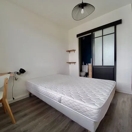 Rent this 5 bed apartment on 2 Place du Général de Gaulle in 27000 Évreux, France
