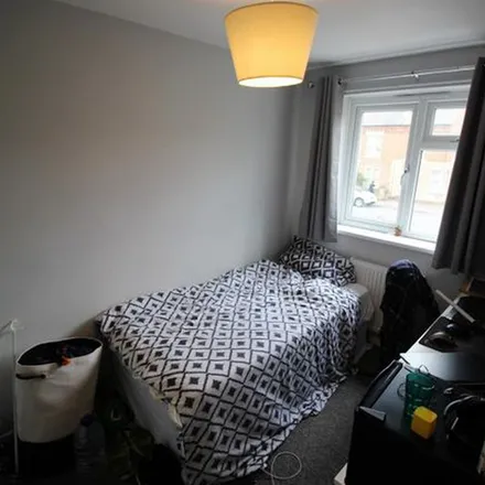 Rent this 3 bed apartment on 57 Montpelier Road in Nottingham, NG7 2JY