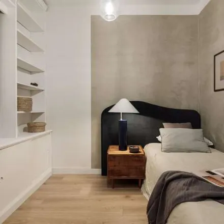 Rent this 4 bed apartment on Oton autoescola in Carrer de Craywinckel, 08001 Barcelona