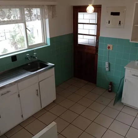 Image 1 - Lifestyles on Kloof, Park Road, Cape Town Ward 115, Cape Town, 8001, South Africa - Apartment for rent