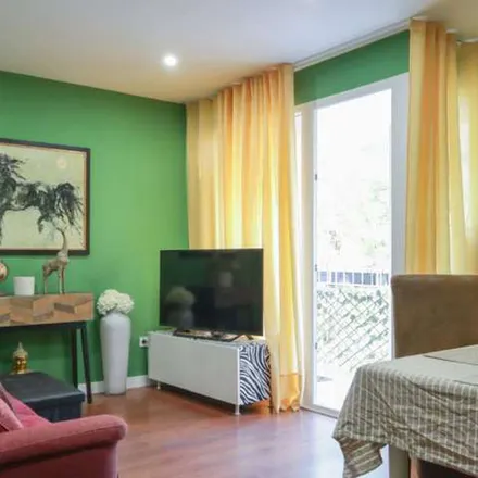 Rent this 2 bed apartment on Madrid in Calle de Armenteros, 1