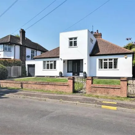 Rent this 4 bed house on unnamed road in Chigwell, IG7 6AP