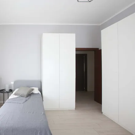 Image 5 - Via Giuseppe Soli, 9A, 41121 Modena MO, Italy - Room for rent