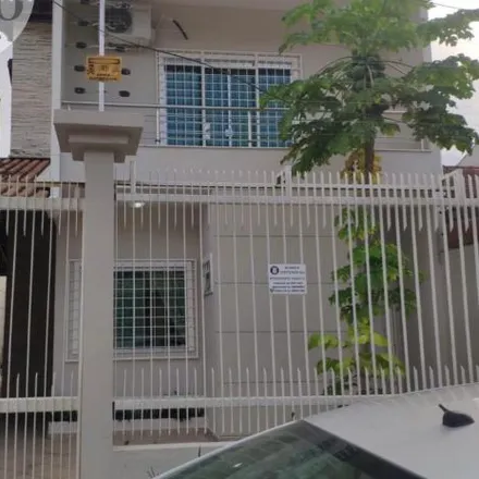 Rent this 3 bed house on ALT Internet in Rua Silva Ramos, Centro