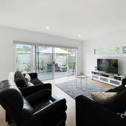 Rent this 3 bed house on Shellharbour NSW 2529