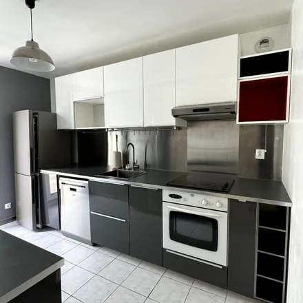 Rent this 3 bed apartment on 52 Rue Richard Gardebled in 93110 Rosny-sous-Bois, France
