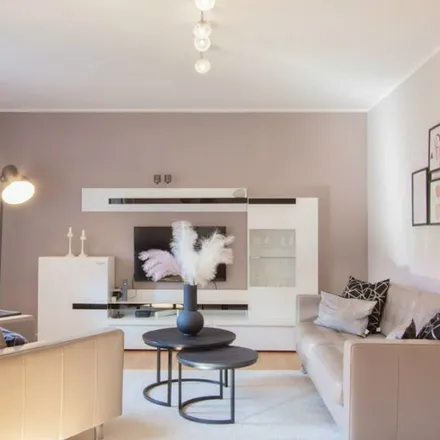 Rent this 3 bed apartment on Ziegeleiweg 21 in 40591 Dusseldorf, Germany