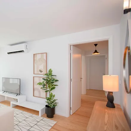 Rent this 2 bed apartment on Rua de João das Regras 321 in 4000-291 Porto, Portugal